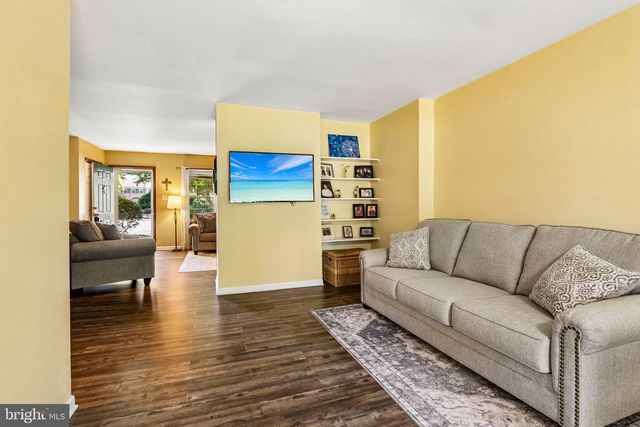 172 LAFAYETTE CT, Trappe, PA 19426
