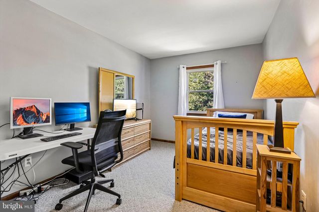 172 LAFAYETTE CT, Trappe, PA 19426