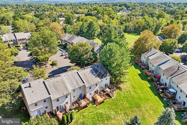 172 LAFAYETTE CT, Trappe, PA 19426