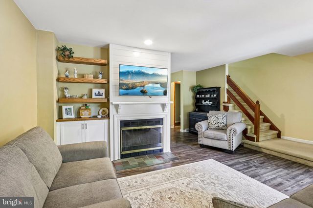 172 LAFAYETTE CT, Trappe, PA 19426
