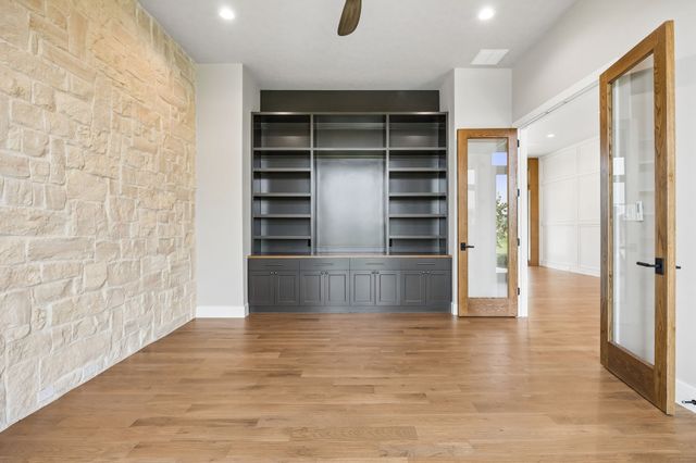 1402 Clydesdale Road, Bartonville, TX 76226