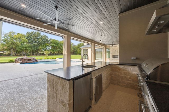 1402 Clydesdale Road, Bartonville, TX 76226