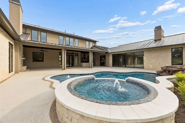 1402 Clydesdale Road, Bartonville, TX 76226