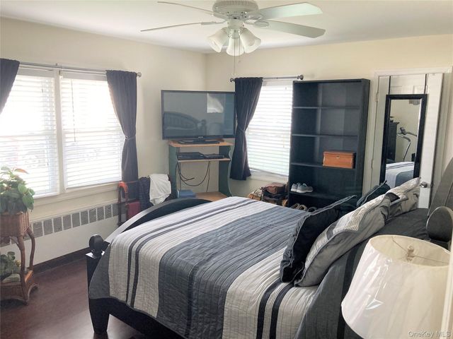 141 Nassau Lane Main, Island Park, NY 11558
