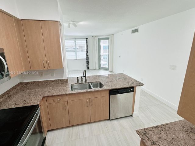 1830 Radius Dr 501, Hollywood, FL 33020