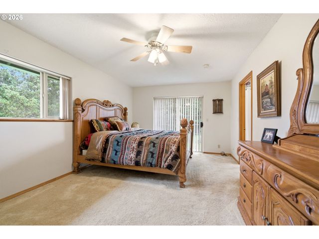 34570 Se COLORADO Rd, Sandy, OR 97055