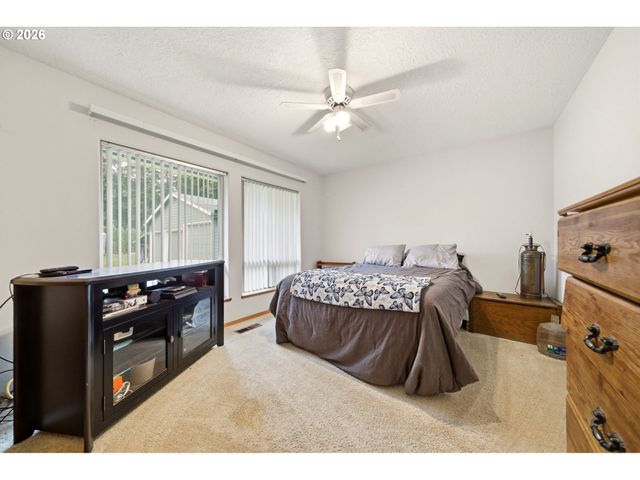 34570 Se COLORADO Rd, Sandy, OR 97055