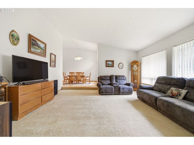 34570 Se COLORADO Rd, Sandy, OR 97055