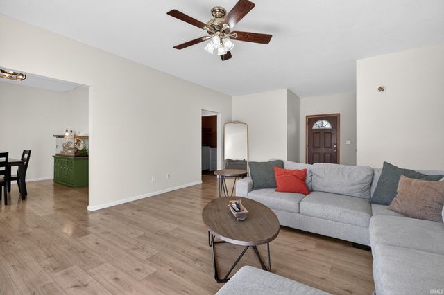 512 Freds Court, Kendallville, IN 46755