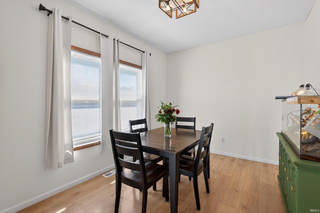 512 Freds Court, Kendallville, IN 46755