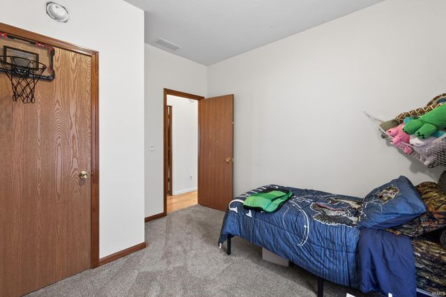 512 Freds Court, Kendallville, IN 46755