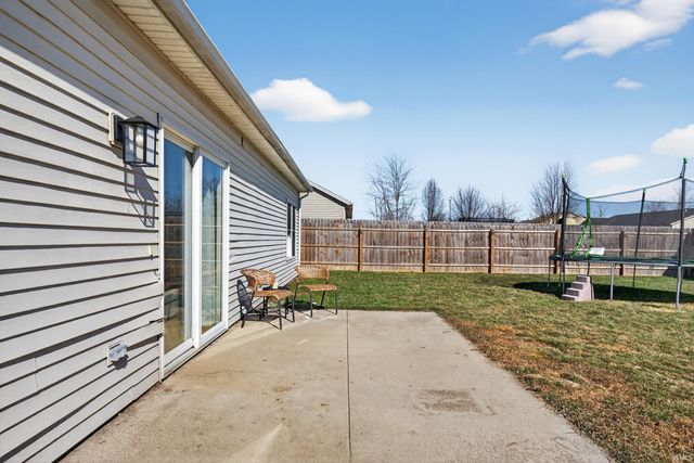 512 Freds Court, Kendallville, IN 46755