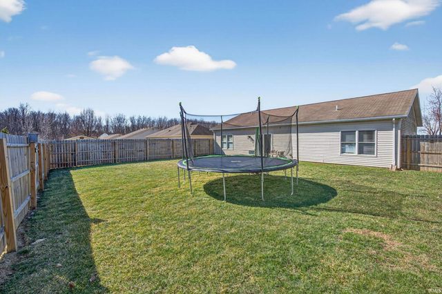 512 Freds Court, Kendallville, IN 46755