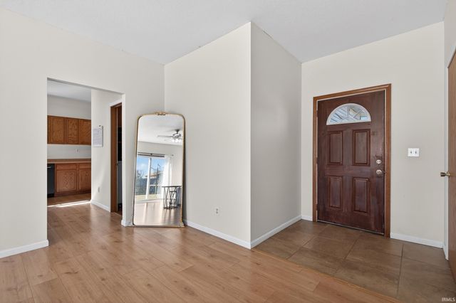 512 Freds Court, Kendallville, IN 46755