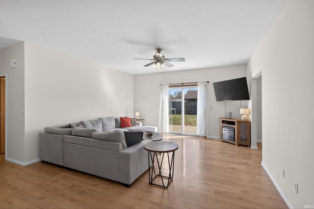 512 Freds Court, Kendallville, IN 46755