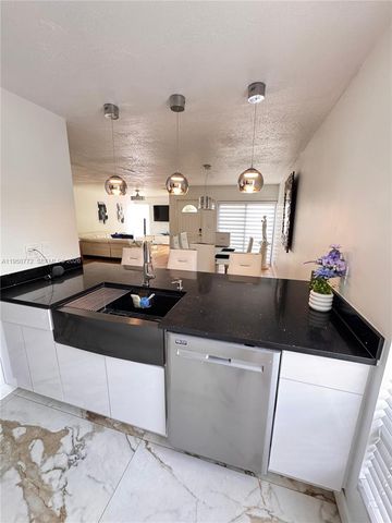 4226 NW 114th Ter 26, Coral Springs, FL 33065