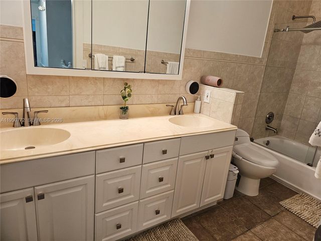 4226 NW 114th Ter 26, Coral Springs, FL 33065