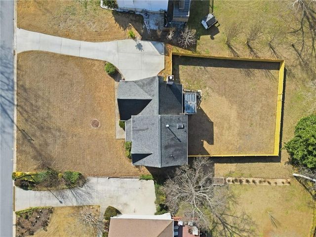 30 Northfield Drive, Newnan, GA 30265