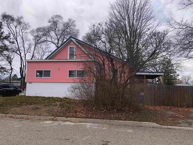 625 Cunningham Street, Clare, MI 48617