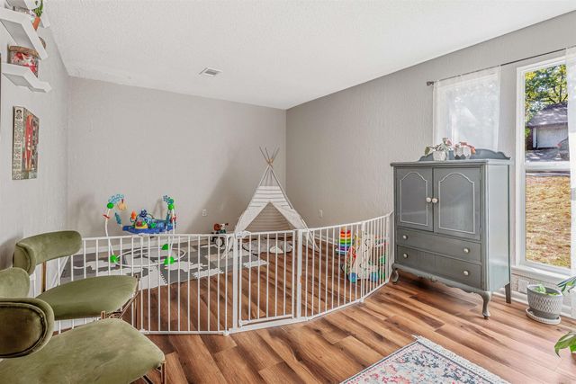 1517 Circledale Rd, North Little Rock, AR 72116