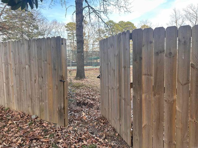 1517 Circledale Rd, North Little Rock, AR 72116