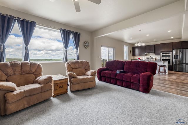 650 SOLOMON CT, Rapid City, SD 57703