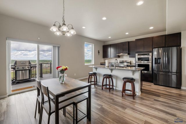 650 SOLOMON CT, Rapid City, SD 57703