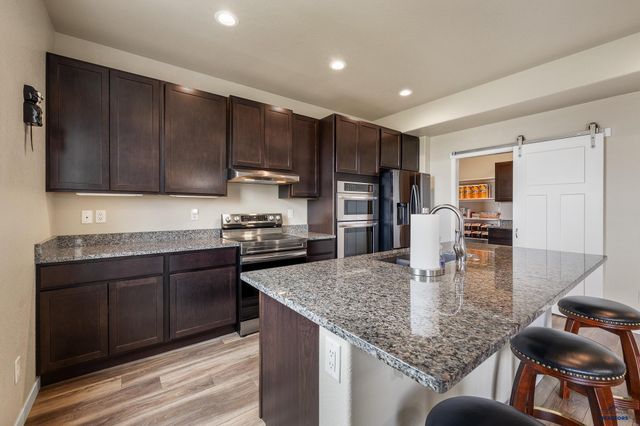650 SOLOMON CT, Rapid City, SD 57703