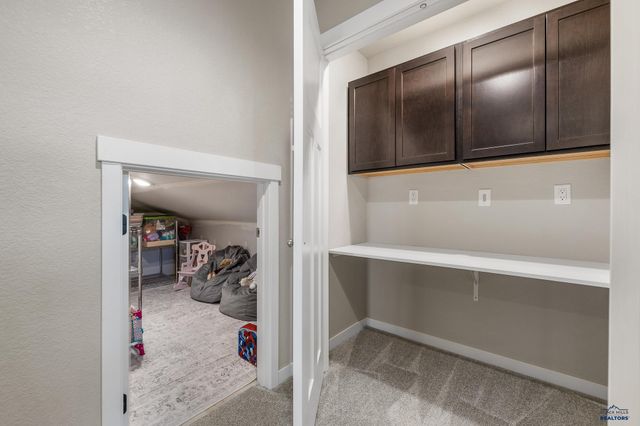 650 SOLOMON CT, Rapid City, SD 57703