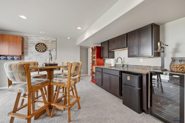 650 SOLOMON CT, Rapid City, SD 57703