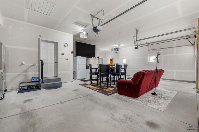 650 SOLOMON CT, Rapid City, SD 57703