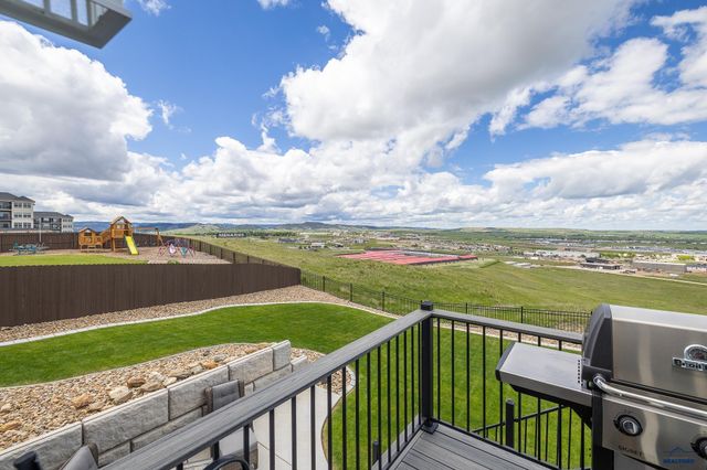 650 SOLOMON CT, Rapid City, SD 57703