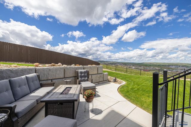 650 SOLOMON CT, Rapid City, SD 57703