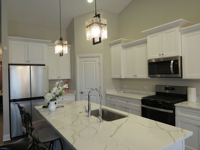 21407 Bay Tree Court, Shorewood, IL 60404