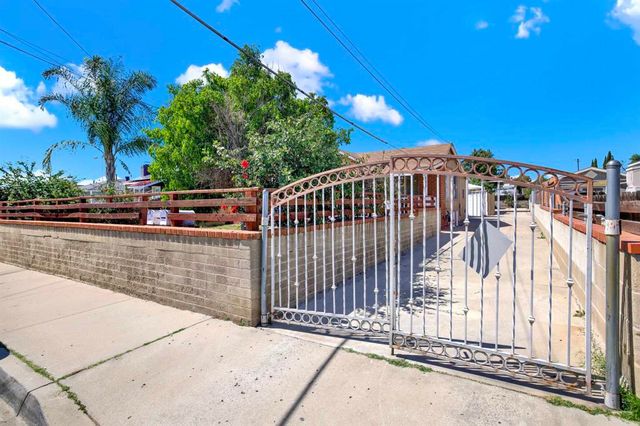 1336 Peach Avenue, El Cajon, CA 92021
