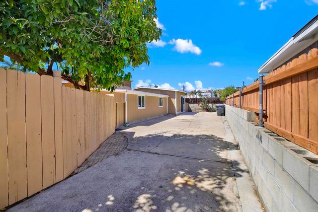 1336 Peach Avenue, El Cajon, CA 92021