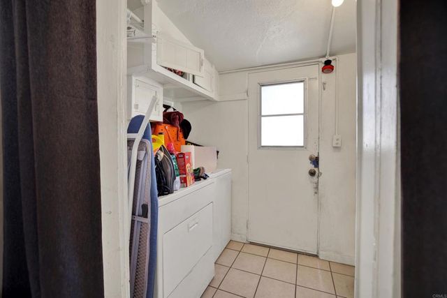 1336 Peach Avenue, El Cajon, CA 92021