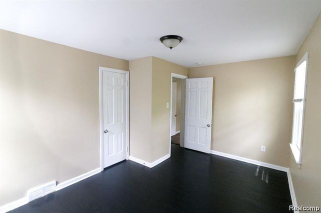 15470 Mapleridge Street, Detroit, MI 48205