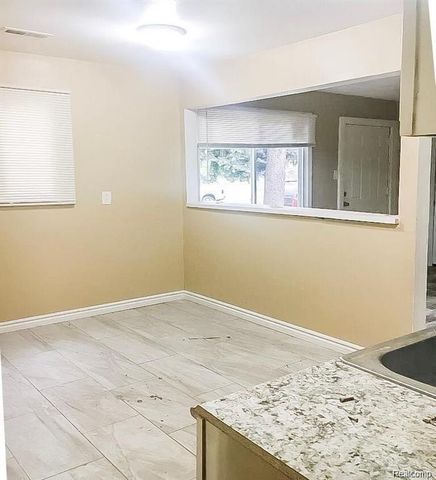 15470 Mapleridge Street, Detroit, MI 48205