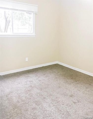 15470 Mapleridge Street, Detroit, MI 48205