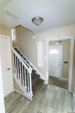 15470 Mapleridge Street, Detroit, MI 48205