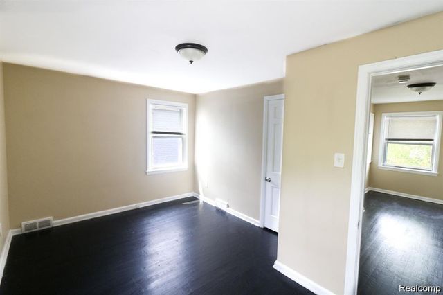 15470 Mapleridge Street, Detroit, MI 48205