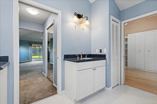 6606 Wood Lake Road, Jupiter, FL 33458