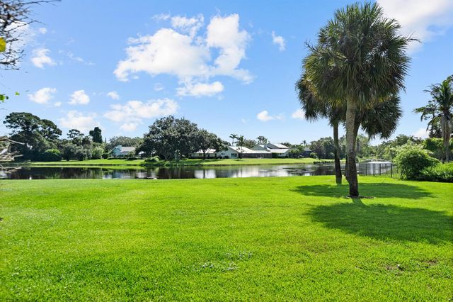 6606 Wood Lake Road, Jupiter, FL 33458
