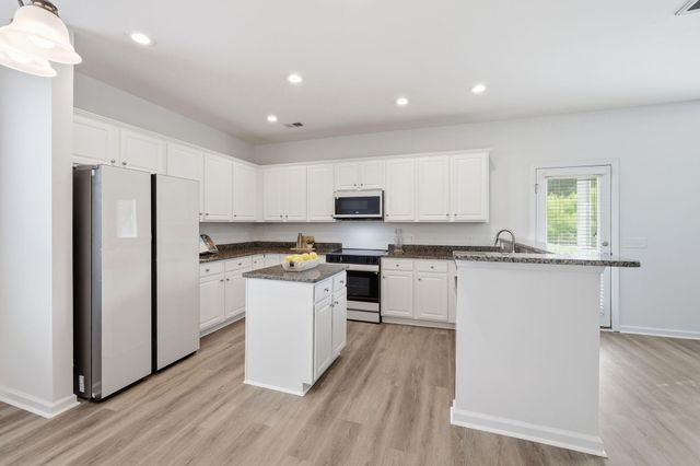 193 Meadow Wood Road, Summerville, SC 29483