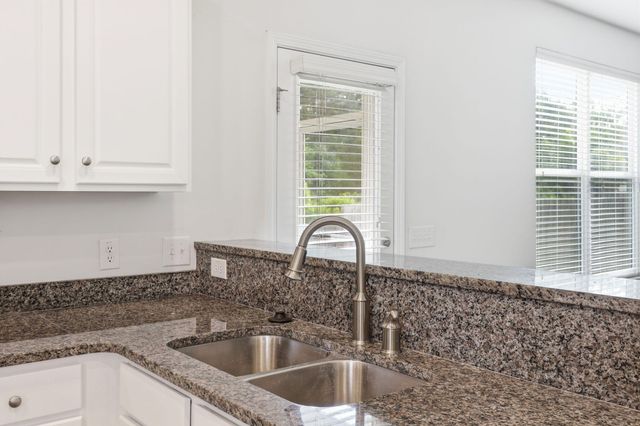 193 Meadow Wood Road, Summerville, SC 29483