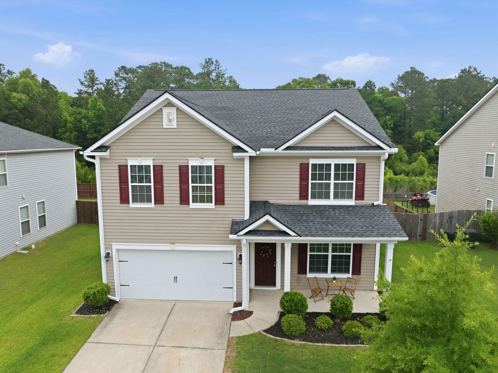 Image 1 of property listing at 193 Meadow Wood Road, Summerville, SC 29483