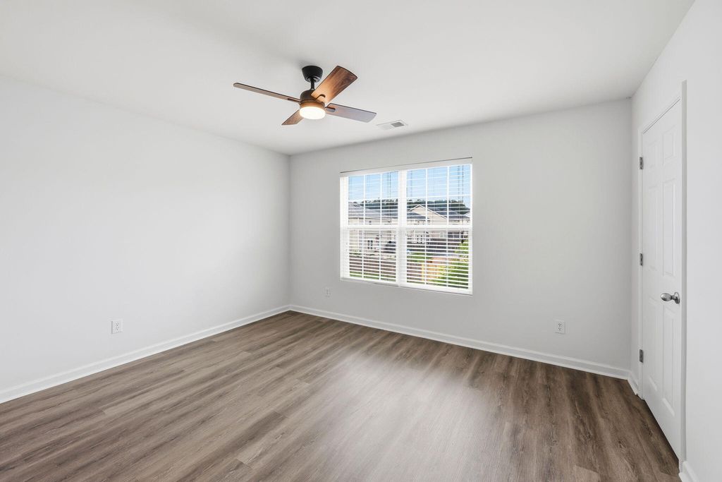 Image 16 of property listing at 193 Meadow Wood Road, Summerville, SC 29483