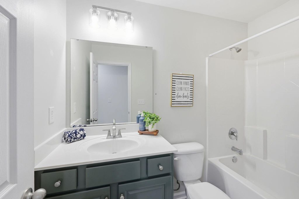 Image 23 of property listing at 193 Meadow Wood Road, Summerville, SC 29483