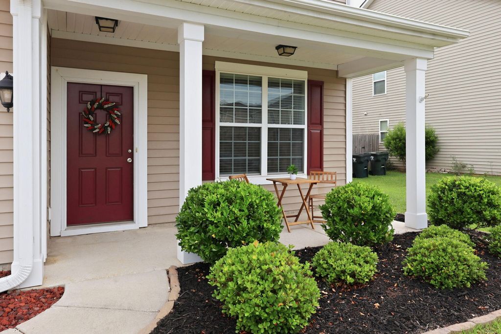 Image 27 of property listing at 193 Meadow Wood Road, Summerville, SC 29483